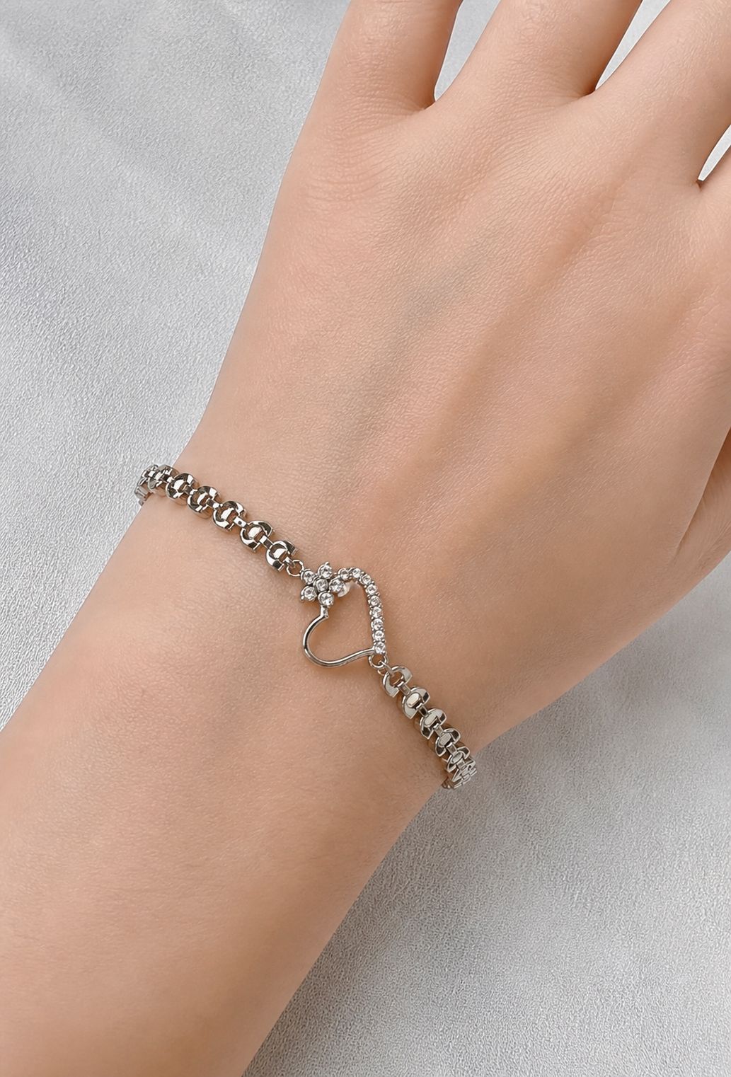 Dil-E-Noor Charm Bracelet